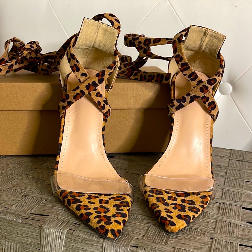 Leopard Pattern Thin Heel.